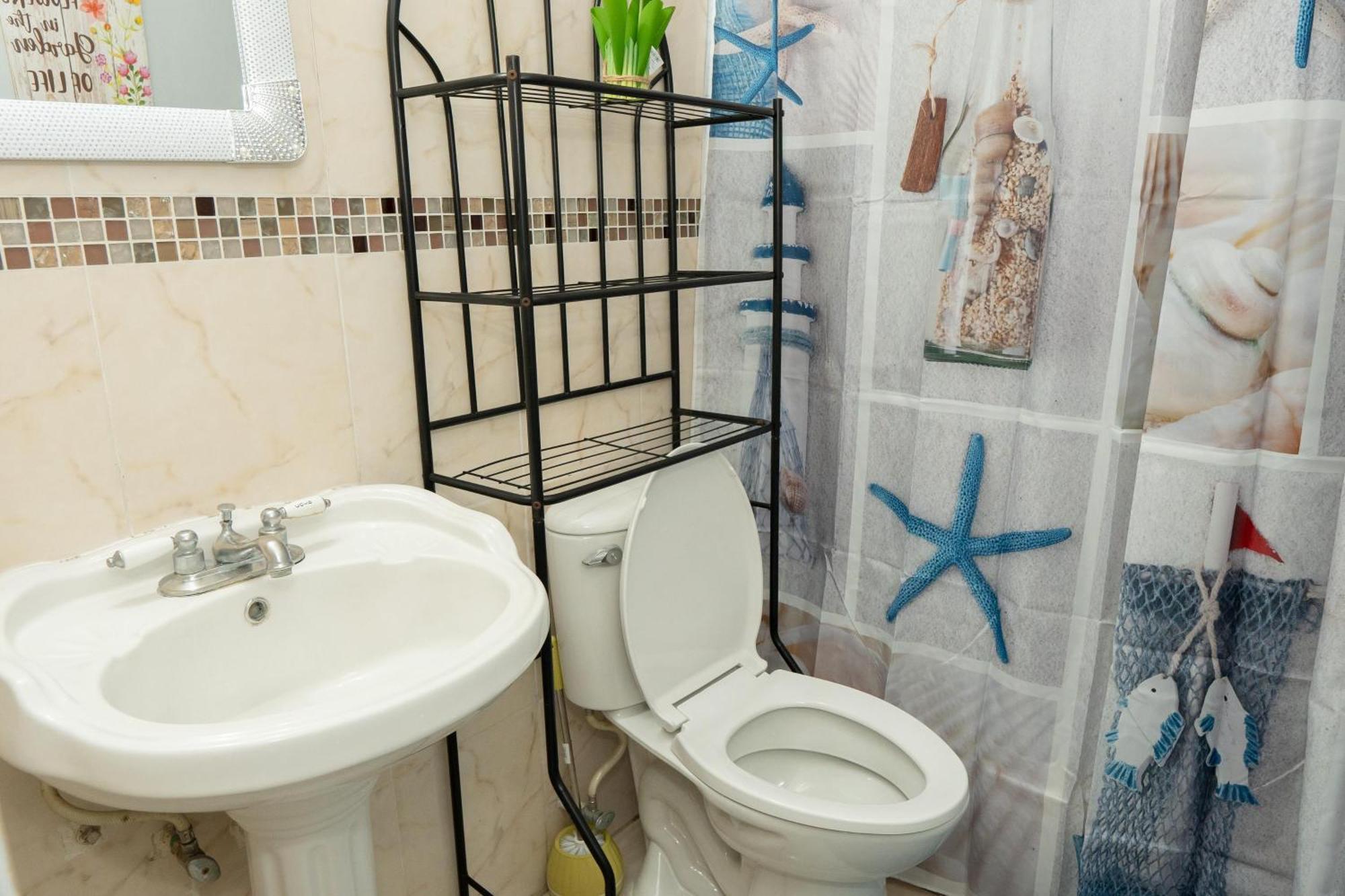Finest Accommodation Oxford Manor One Bedroom Apt # 27 Kingston Dış mekan fotoğraf