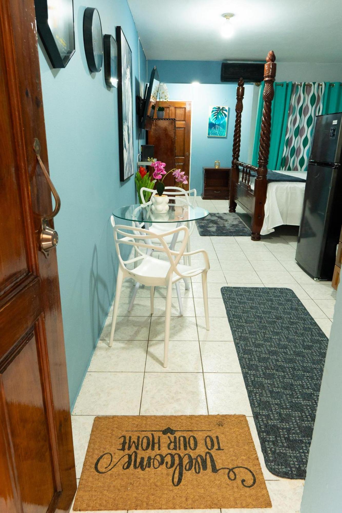 Finest Accommodation Oxford Manor One Bedroom Apt # 27 Kingston Dış mekan fotoğraf